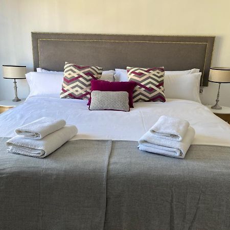 סביליה Amador Apartamento Familiar Centro Parking Amador De Los Rios מראה חיצוני תמונה