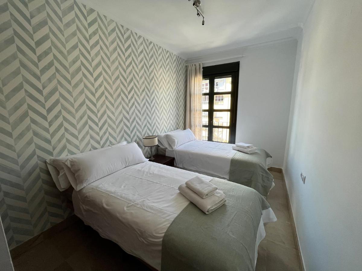סביליה Amador Apartamento Familiar Centro Parking Amador De Los Rios מראה חיצוני תמונה